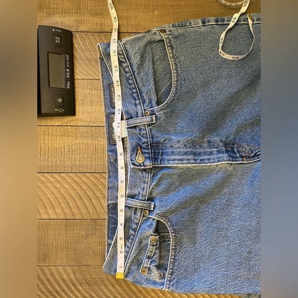 Eddie Bauer classic fit straight leg jeans 100% cotton - Picture 4 of 5